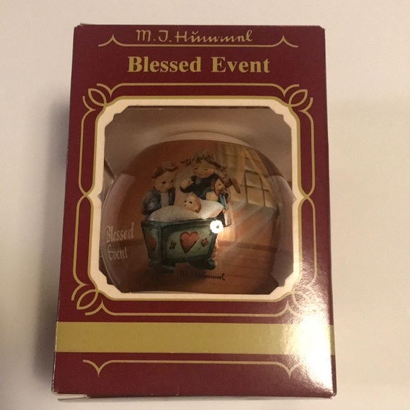 Hummel Christmas Ornament - Blessed Event - Picture 1 of 7